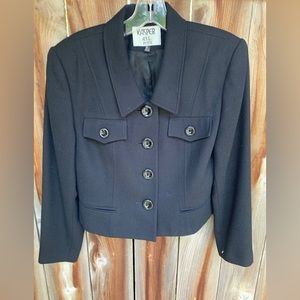 Black short work blazer 8P